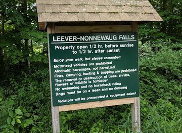 connecticut/the-quiet-corner/landmark/nonnewaug-falls