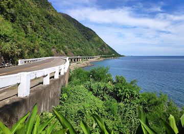 philippines/ilocos-region/landmark/patapat-viaduct