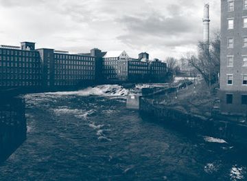 maine/biddeford/landmark/round-turn-distilling