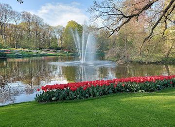netherlands/keukenhof-gardens/landmark/keukenhof-windmill