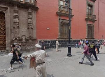 mexico/mexico-city/landmark/meeting-of-juan-diego-and-archbishop-zumarraga-marker