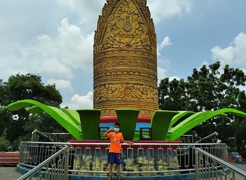 indonesia/lampung/landmark/taman-tugu-kopiah-dan-patung-pengantin