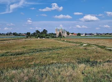 poland/leczyca-land/landmark/grod-leczycki
