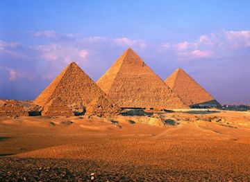 egypt/giza-plateau/landmark/panoramic-view-of-the-pyramids