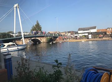 united-kingdom/the-broads/landmark/wroxham-barns