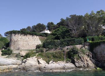 france/saint-tropez/landmark/sentier-du-littoral