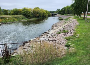 minnesota/mississippi-river-headwaters/landmark/headwaters-of-the-minnesota-river
