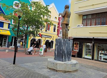 curacao/groot-kwartier/landmark/statue-dr-moises-frumencio-da-costa-gomez