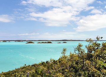 turks-and-caicos-islands/middle-caicos/landmark/the-middle-caicos-ocean-hole