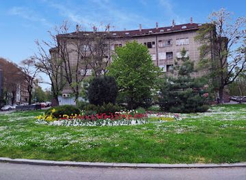 serbia/belgrade/zemun/landmark/karadordev-trg
