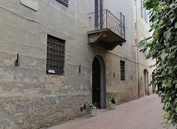 italy/san-gimignano/landmark/palazzo-mari