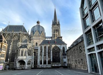 germany/aachen/landmark/throne-of-charlemagne