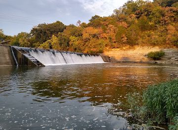tennessee/duck-river-valley/landmark/riverwalk-park-dam