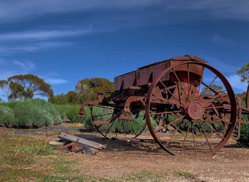 australia/kangaroo-island/landmark/emu-bay-lavender-farm