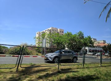 israel/raanana/landmark/palace-ra-anana