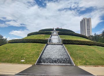 texas/houston/museum-district/landmark/mcgovern-centennial-gardens