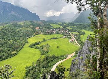 laos/vientiane-province/landmark/phapoungkham-cave-and-viewpoint