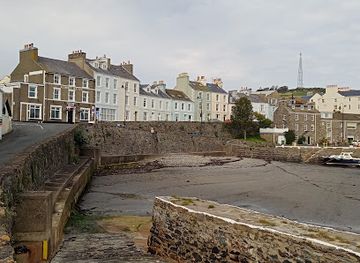 isle-of-man/port-st-mary/landmark/chapel-beach