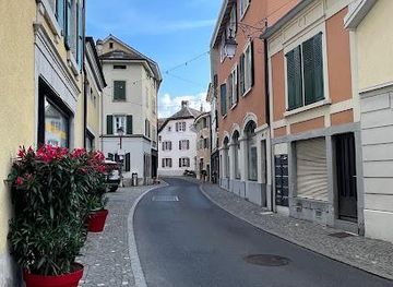 switzerland/lake-geneva-region/landmark/old-town-neighborhood-of-montreux