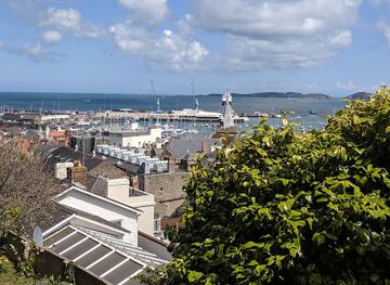 guernsey/st-martin/landmark/quay-gallery