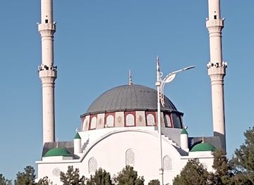 turkmenistan/garagum-canal/landmark/hezreti-osman-mosque