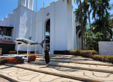 mexico/ixtapa-zihuatanejo/landmark/restaurant-el-tiburon-de-la-costa