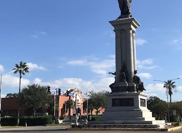 texas/galveston/landmark/texas-heroes-monument