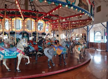 california/santa-monica/landmark/santa-monica-looff-hippodrome