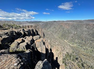 australia/tasmanian-wilderness/landmark/devil-s-gullet-lookout