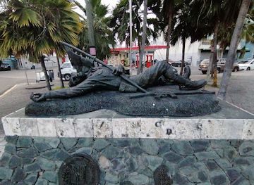 dominican-republic/santo-domingo/gazcue/landmark/plaza-patriotica-a-los-caidos-de-la-revolucion-de-abril-de-1965