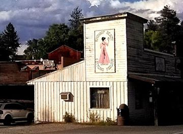 washington/the-methow-valley/landmark/winthrop-chamber-of-commerce-visitor-center