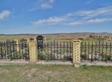 kazakhstan/southern-kazakhstan/landmark/shozhe-akyn-karzhabayuly-mausoleum