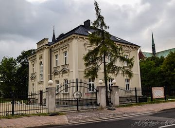 poland/czestochowa/landmark/palacyk-brassow-w-czestochowie