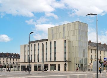 france/tours/landmark/hilton-garden-inn-tours-centre