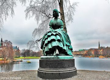 sweden/stockholm/djurgarden/landmark/jenny-lind-statue