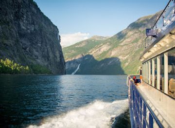 norway/alesund/landmark/fjordcruise-alesund-geiranger-geiranger-fjordservice