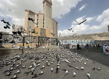 saudi-arabia/mecca/landmark/pigeon-square