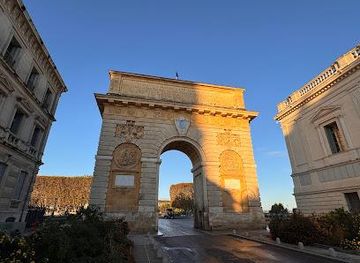 france/nimes/landmark/arc-de-triomphe