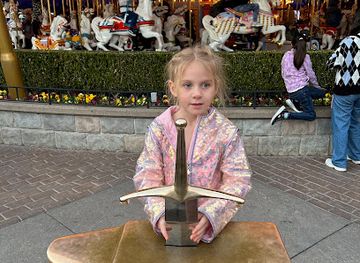 california/anaheim/landmark/the-sword-in-the-stone