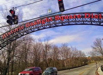 kentucky/outer-bluegrass/landmark/historic-gaslight-square-district-steel-truss-arches