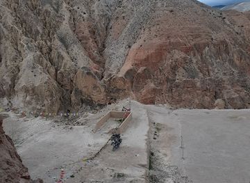 nepal/upper-mustang/landmark/jhong-cave-lo-chhoser