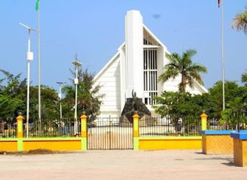 haiti/artibonite/landmark/cathedrale-du-souvenir