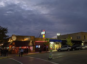 wisconsin/lake-geneva/landmark/allison-wonderland