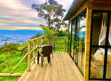 colombia/los-llanos/landmark/el-ojo-glamping