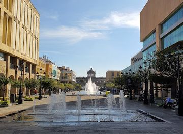 mexico/guadalajara/landmark/plaza-tapatia