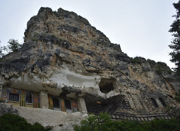 bulgaria/ruse/landmark/rock-hewn-churches-of-ivanovo