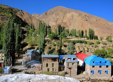 tajikistan/gorno-badakhshan-autonomous-region/landmark/chashmai-garmchashma