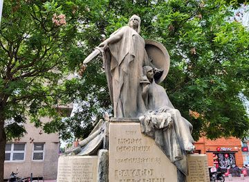 france/toulouse/landmark/monument-aux-morts-des-quartiers-bayard-matabiau-concorde-et-chalets
