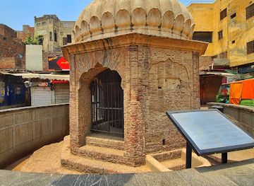 pakistan/southern-punjab/landmark/dina-naath-well