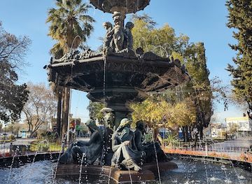 argentina/mendoza/maipu/landmark/reloj-de-flores